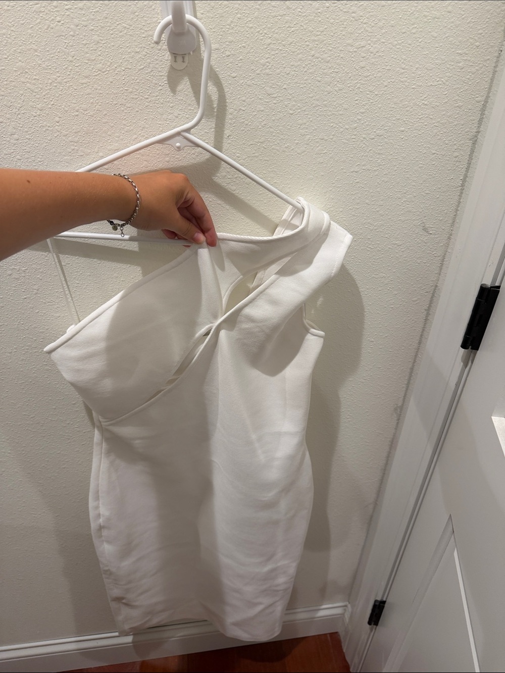 White One-Shoulder Cocktail Dress